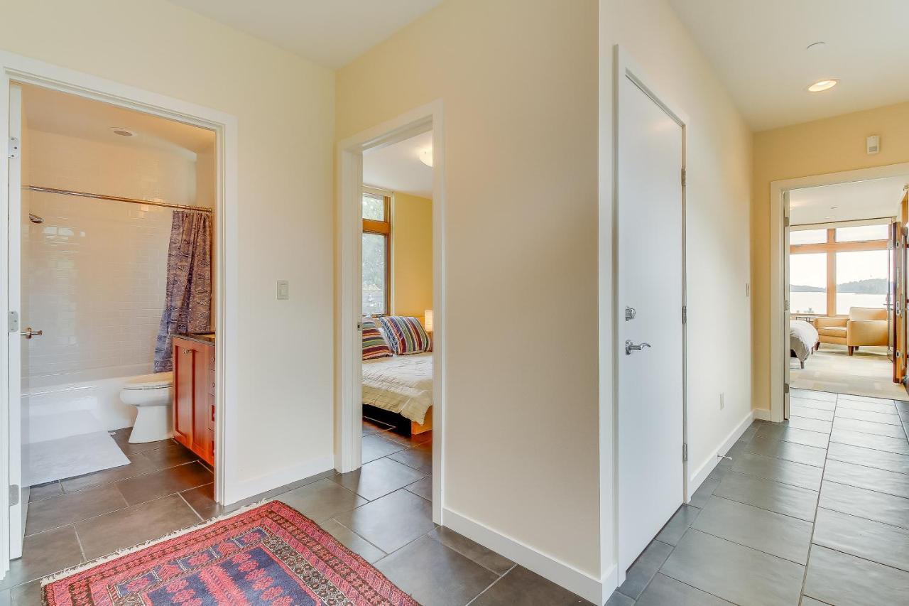 Villa Fidalgo Island Waterfront Stunner à Anacortes Extérieur photo